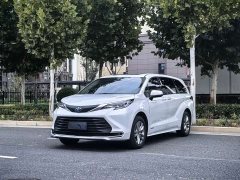 Toyota Sienna 2.5L Hybrid Comfort Edition - ფოტო 1