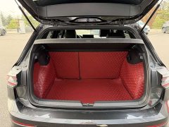 Volkswagen Golf 300TSI R-Line - ფოტო 9