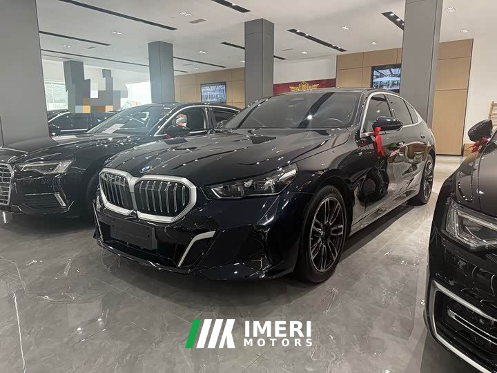BMW 5 Series 530Li Premier M Sport Package - ავტომობილი ჩინეთიდან