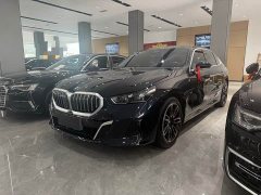 BMW 5 Series 530Li Premier M Sport Package - ფოტო 1