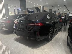 BMW 5 Series 530Li Premier M Sport Package - ფოტო 8