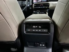 Toyota Prado 2.4T Flagship VX 5-Seater - ფოტო 12