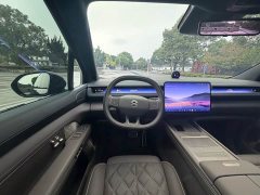NIO ES8 Six-Seat Executive Signature Edition - ფოტო 11