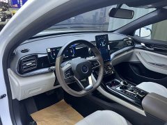 BYD Qin PLUS Glory Edition DM-i 55KM Leading - ფოტო 9