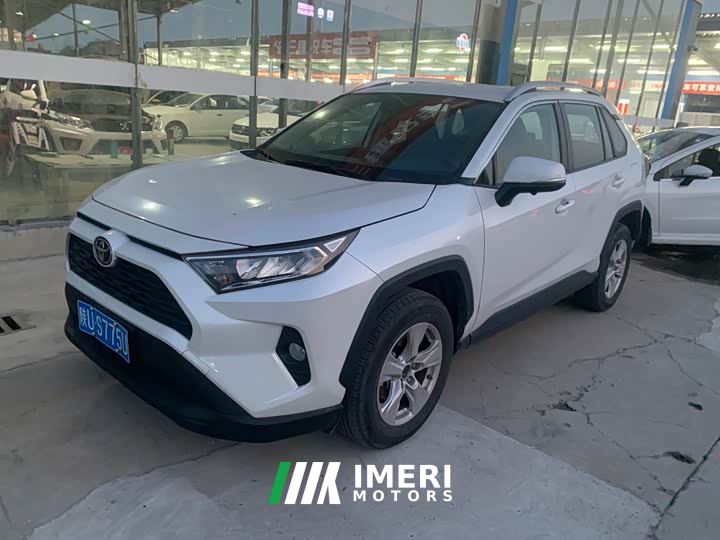 Toyota RAV4 2.0L CVT FWD Urban Edition