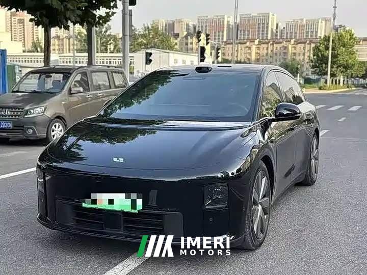 Li Auto i6 Four-Wheel Drive Standard Edition