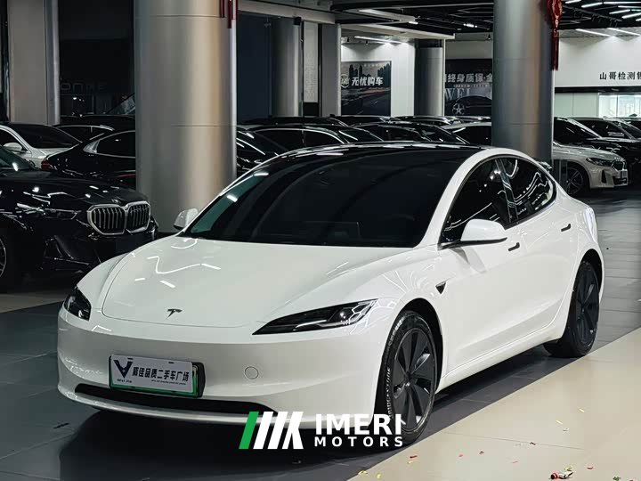 Tesla Model 3 Rear-Wheel Drive
