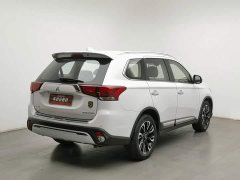 Mitsubishi Outlander 2020 2.4L AWD Enjoy Edition 7-Seater - ფოტო 2