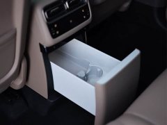 Li Auto i6 Four-Wheel Drive Standard Edition - ფოტო 19