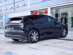Li Auto i6 Four-Wheel Drive Standard Edition - ფოტო 6