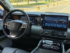 Lincoln Navigator 2022 Presidential Edition 3.5T - ფოტო 12