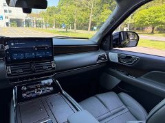 Lincoln Navigator 2022 Presidential Edition 3.5T - ფოტო 16