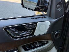 Lincoln Navigator 2022 Presidential Edition 3.5T - ფოტო 17