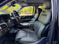 Lincoln Navigator 2022 Presidential Edition 3.5T - ფოტო 18