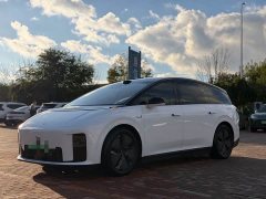 Li Auto i8 Standard Edition - ფოტო 1