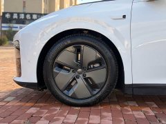 Li Auto i8 Standard Edition - ფოტო 16