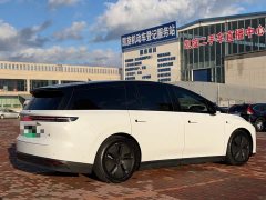 Li Auto i8 Standard Edition - ფოტო 5