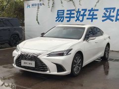 Lexus ES 200 Premium Edition - ფოტო 1