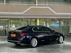 BMW 5 Series 530Li Luxury Edition Premium Package - ფოტო 15