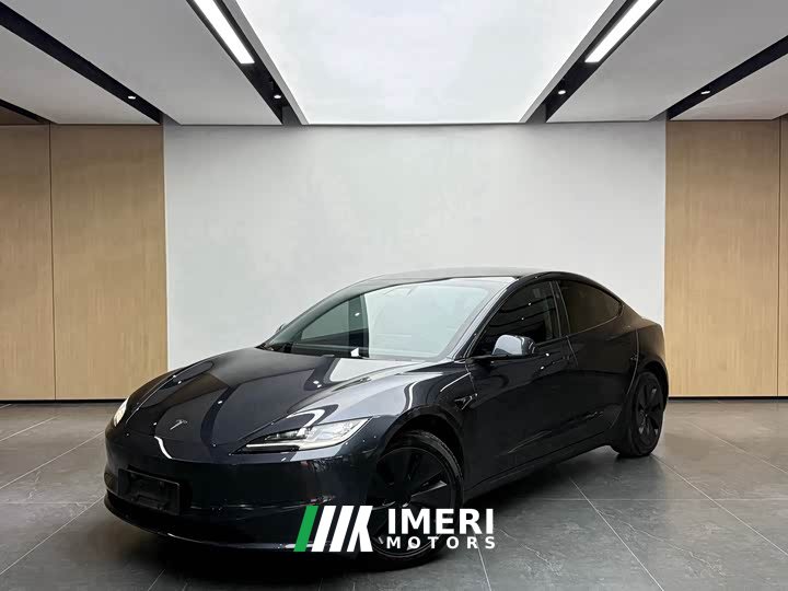 Tesla Model 3 Rear-Wheel Drive