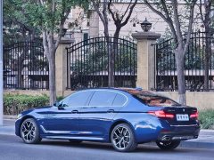 BMW 5 Series 530Li Executive M Sport Package - ფოტო 3