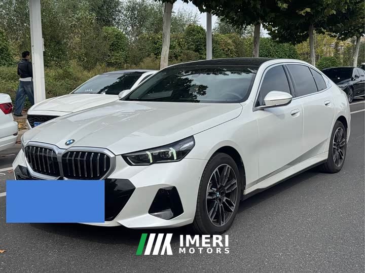 BMW 5 Series 525Li M Sport Package - ავტომობილი ჩინეთიდან