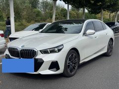 BMW 5 Series 525Li M Sport Package - ფოტო 1