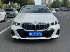 BMW 5 Series 525Li M Sport Package - ფოტო 2