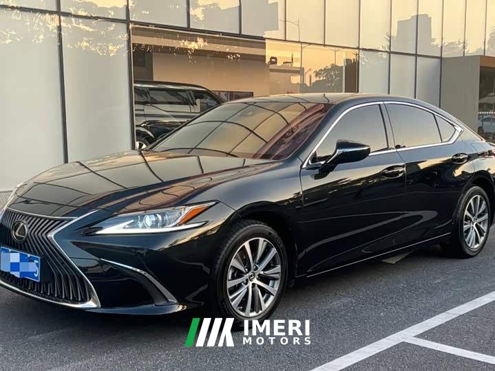 Lexus ES 200 Premium Edition