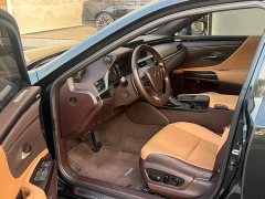 Lexus ES 200 Premium Edition - ფოტო 4
