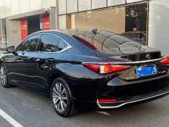 Lexus ES 200 Premium Edition - ფოტო 9