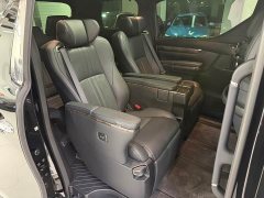 Toyota Alphard Hybrid 2.5L Premium Gold Edition - ფოტო 11