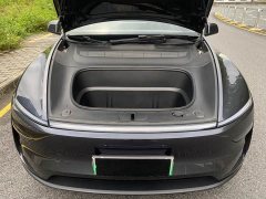 Tesla Model Y Rear-Wheel Drive - ფოტო 16