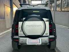 Land Rover Defender 110 P400 Dark Edition - ფოტო 3