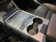 Tesla Model Y Rear-Wheel Drive - ფოტო 13