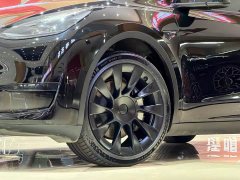 Tesla Model Y Rear-Wheel Drive - ფოტო 15