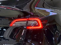 Tesla Model Y Rear-Wheel Drive - ფოტო 4