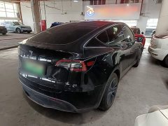 Tesla Model Y Rear-Wheel Drive - ფოტო 6