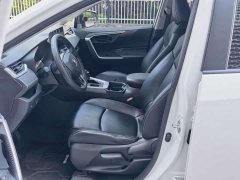 Toyota RAV4 2.0L CVT FWD Urban Edition - ფოტო 10