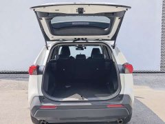 Toyota RAV4 2.0L CVT FWD Urban Edition - ფოტო 6
