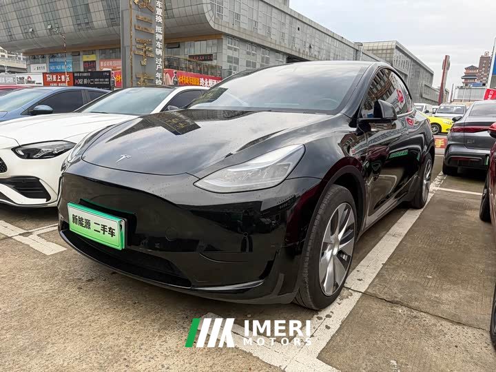 Tesla Model Y Facelift Rear-Wheel Drive