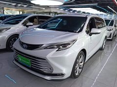 Toyota Sienna 2023 2.5L Hybrid Platinum Edition - ფოტო 1