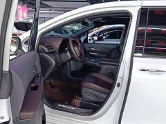 Toyota Sienna 2023 2.5L Hybrid Platinum Edition - ფოტო 15