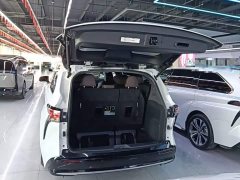Toyota Sienna 2023 2.5L Hybrid Platinum Edition - ფოტო 18