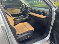 Geely Boyue L 1.5TD DCT Luxury - ფოტო 8