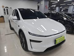 Tesla Model Y Long Range All-Wheel Drive - ფოტო 3