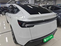 Tesla Model Y Long Range All-Wheel Drive - ფოტო 4