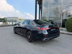 Mercedes-Benz E-Class E 260 L AMG Line - photo 11