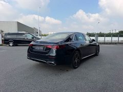 Mercedes-Benz E-Class E 260 L AMG Line - photo 12