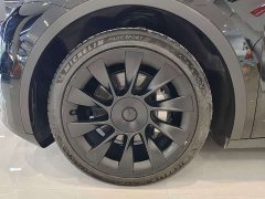 Tesla Model Y Standard Range RWD - ფოტო 10